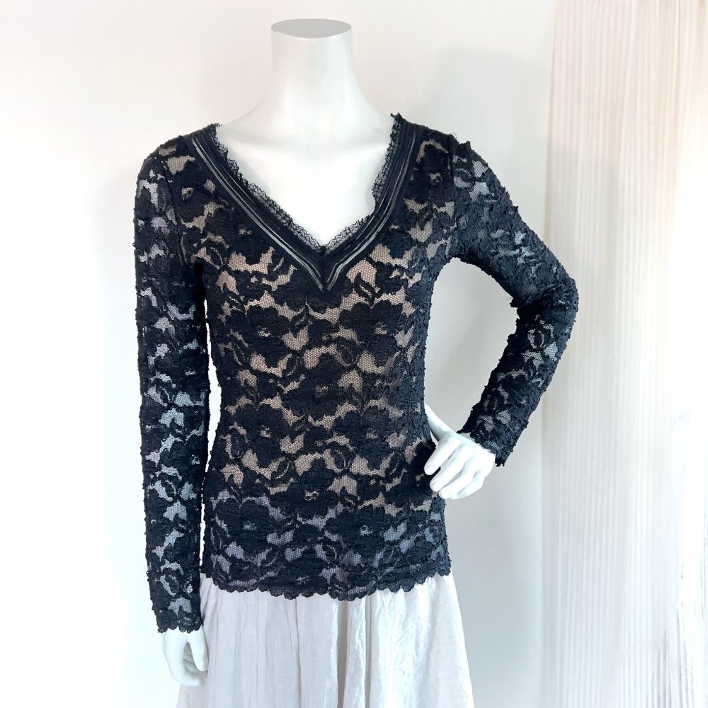 Long Sleeve Black Lace Fitted Bodice V-Neck 🖤